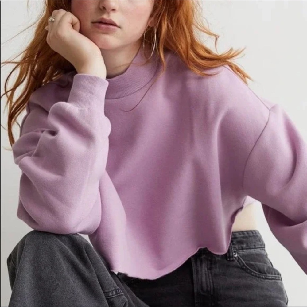 H&M Women's Size xs Purple Long Sleeve Mock Neck Cropped Sweatshirt